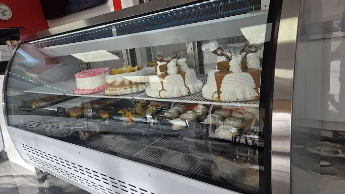 La Estrella Bakery & Cafe Picture 7