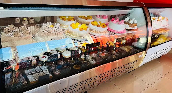La Estrella Bakery & Cafe Picture 3