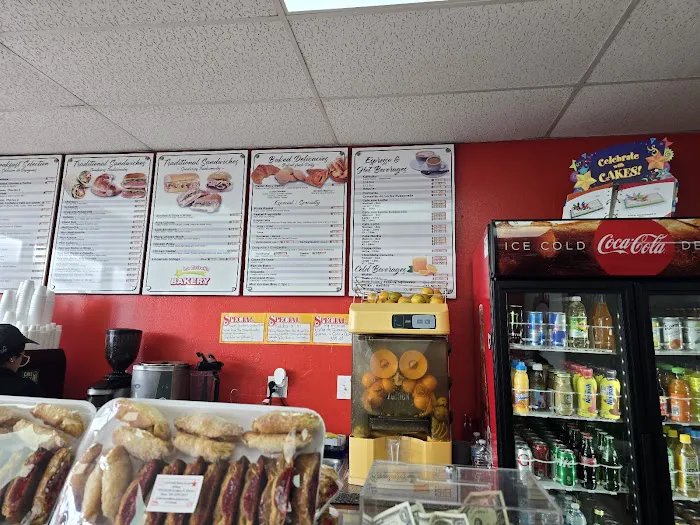 La Estrella Bakery & Cafe Picture 8