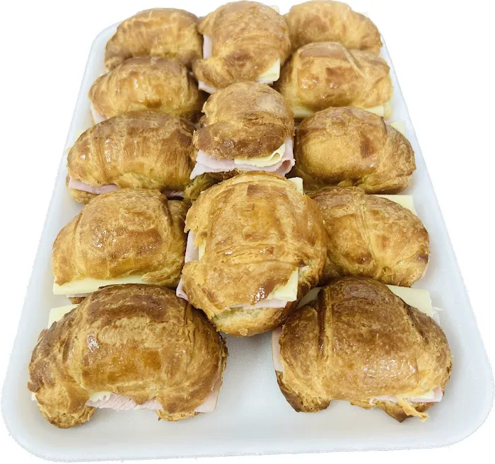 La Estrella Bakery & Cafe Picture 4