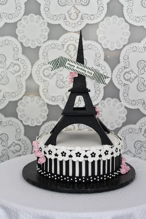 Unique Designer's Cake Picture 8