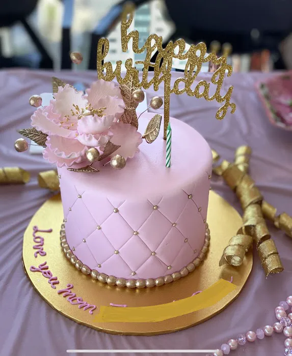 Unique Designer's Cake Picture 7