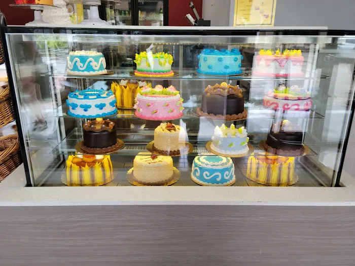 La Suiza Bakery Picture 4