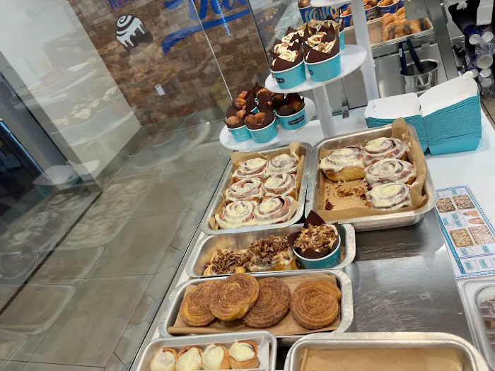 Cinnabon Picture 7