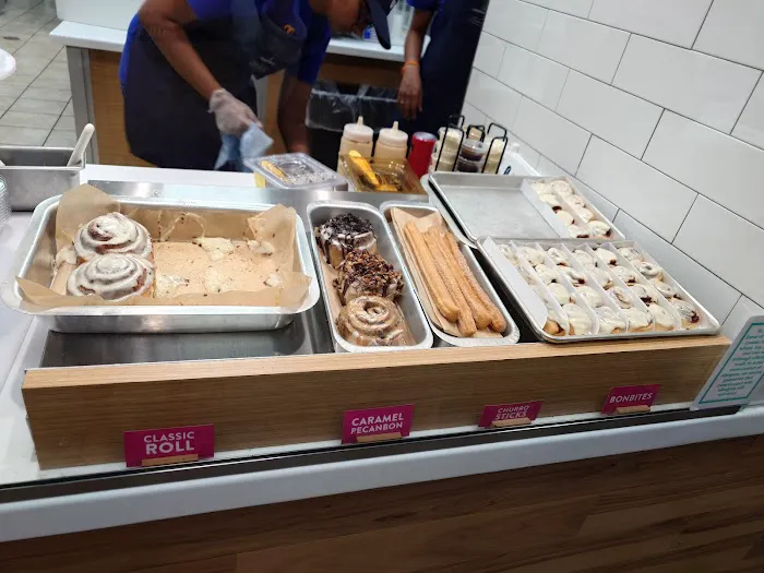 Cinnabon Picture 5
