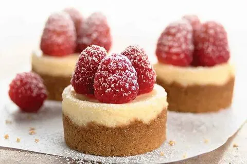 The Real Almond Cake Picture 3