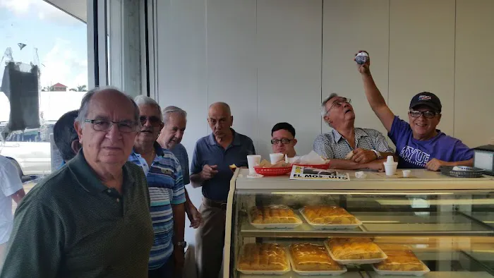 Lucerne Bakery Picture 3