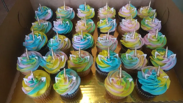 Todo Dulces Custom Cake & Dessert Studio Picture 8