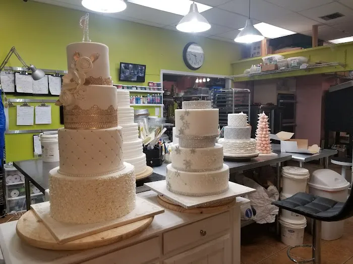 Todo Dulces Custom Cake & Dessert Studio Picture 5