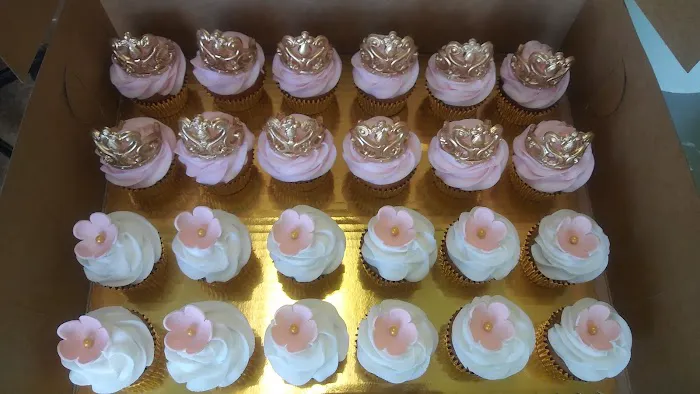 Todo Dulces Custom Cake & Dessert Studio Picture 9