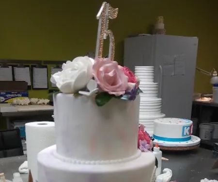 Todo Dulces Custom Cake & Dessert Studio