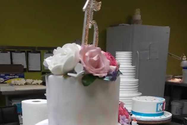 Todo Dulces Custom Cake & Dessert Studio