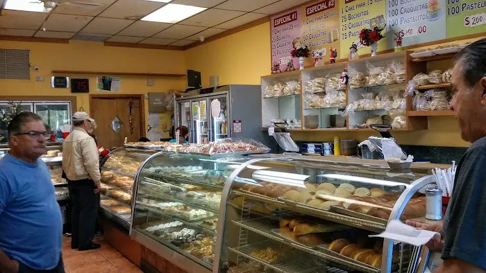 Plaza Bakery Picture 3