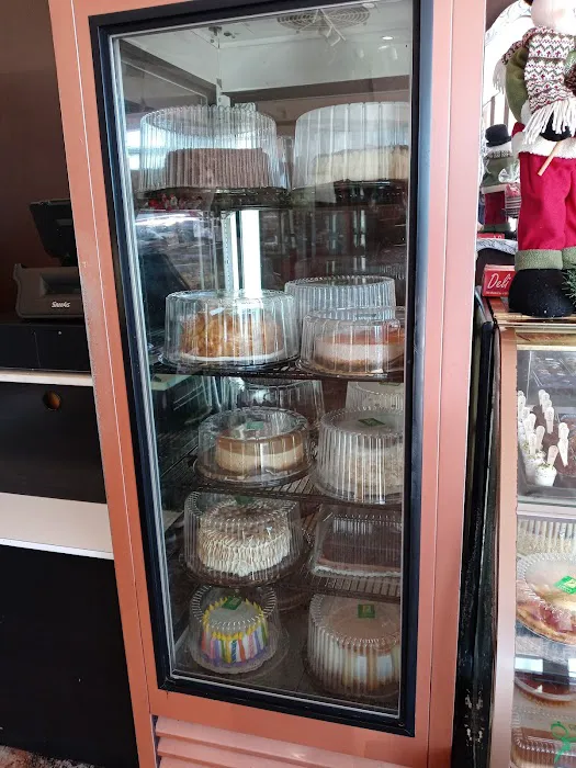 Gilbert's Bakery on Bird Picture 6