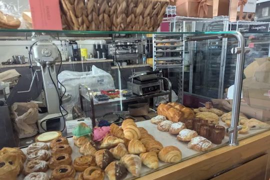 Atelier Monnier Bird Road, French Bakery & Cafe