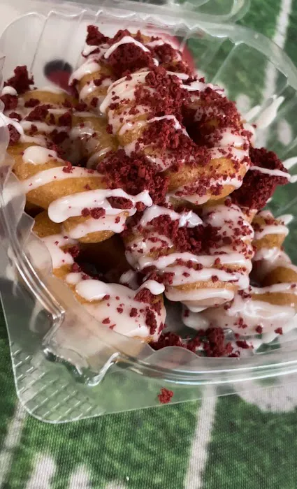 FranCo's Donuts Picture 6