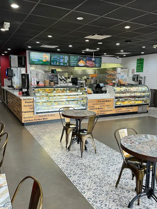 Karla Cuban Bakery - Kendall Store Picture 5