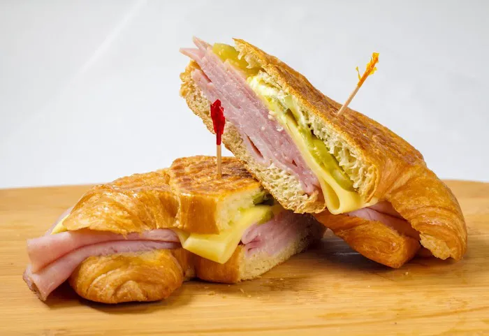 Karla Cuban Bakery - Kendall Store Picture 9