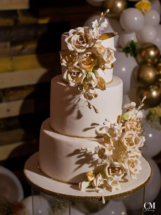 Divine Delicacies Cakes Picture 6