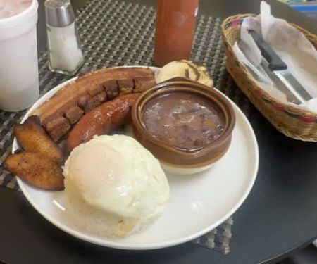 La Candelaria Bakery