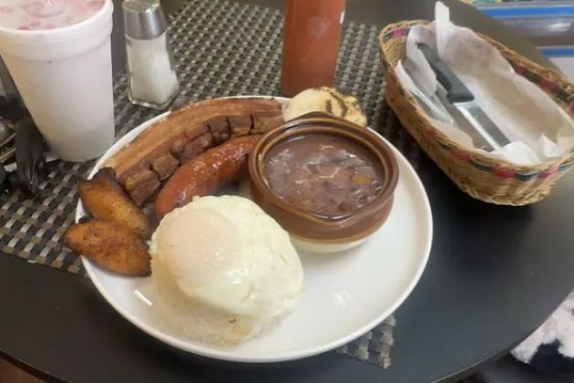 La Candelaria Bakery