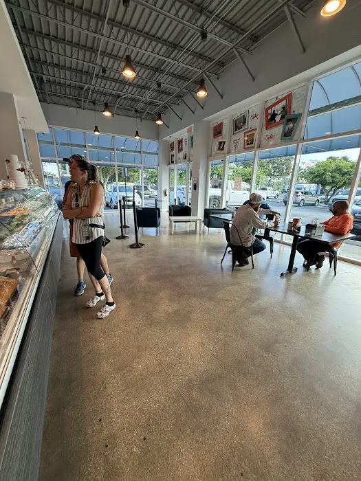 Party Cake Bakery Picture 6