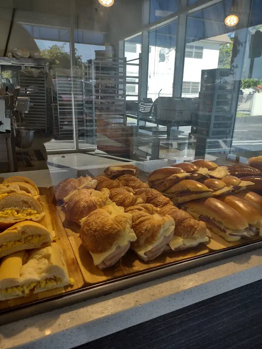 Party Cake Bakery Picture 2