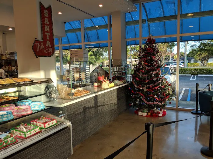 Party Cake Bakery Picture 7