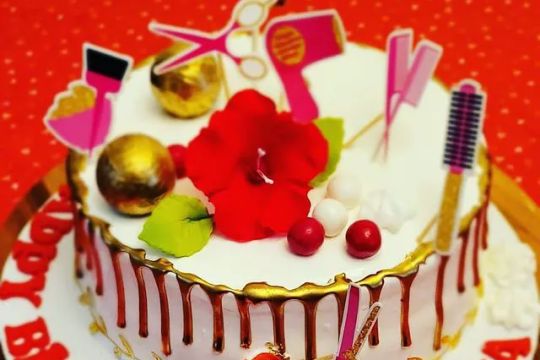 Dominican Lora Cake Designs