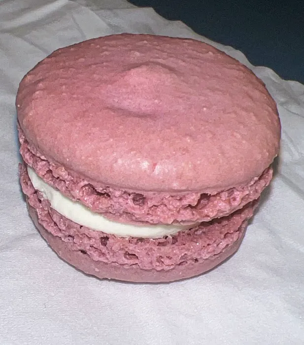 Le Macaron French Pastries Picture 4