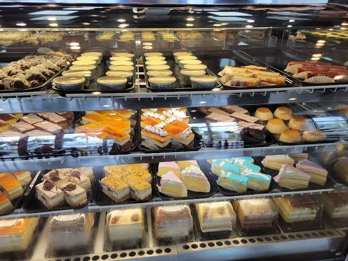 Party Cake Bakery Picture 6