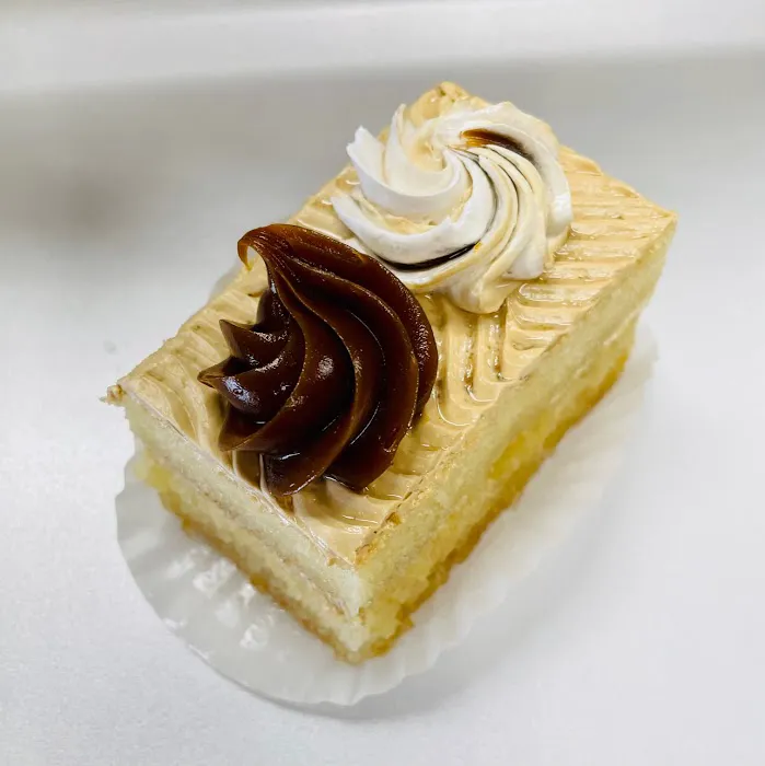 Ricky Bakery #3 (Sunset Dr.) Picture 9