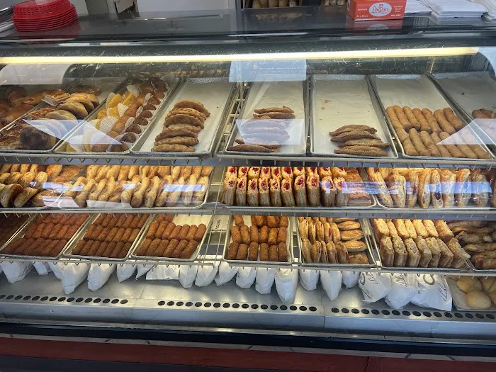 Cakeland Bakery Picture 10