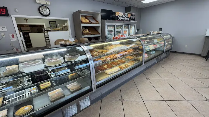 Cakeland Bakery Picture 9