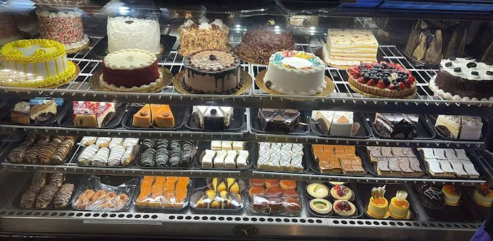 Pinecrest Bakery - Pinecrest Picture 2