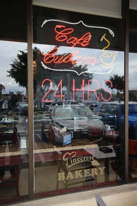 Pinecrest Bakery - Pinecrest Picture 7