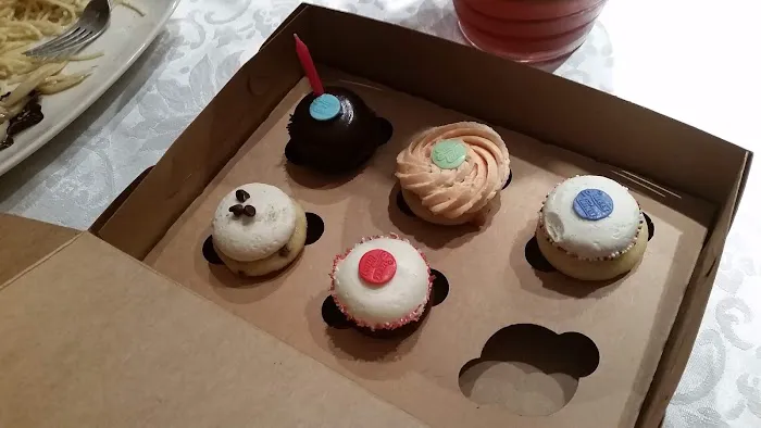 Misha's Cupcakes Picture 1