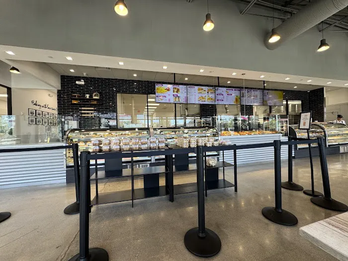 Party Cake Bakery & Cafe Picture 2