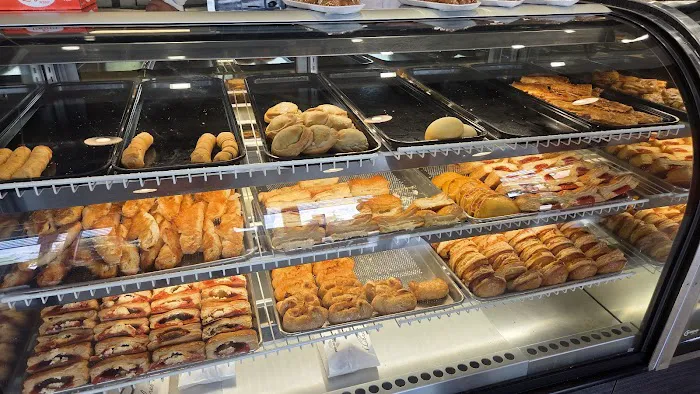 Party Cake Bakery & Cafe Picture 3