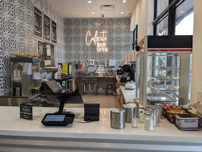 Party Cake Bakery & Cafe Picture 1