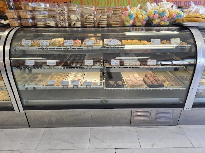 Los Tortolitos Bakery Picture 7