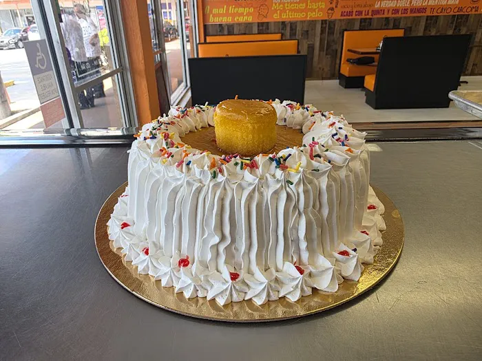 Los Tortolitos Bakery Picture 9