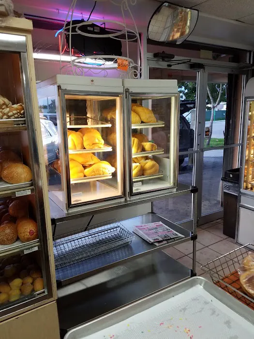 La Patrona Bakery Picture 9