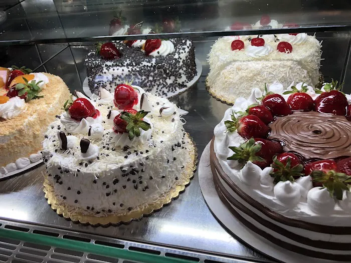 Dolce Bakery & Cafe Picture 2
