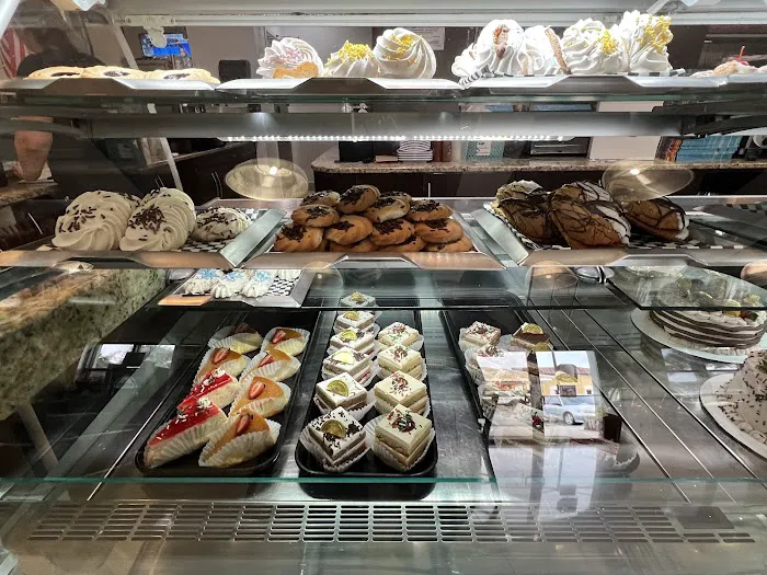 Dolce Bakery & Cafe Picture 10
