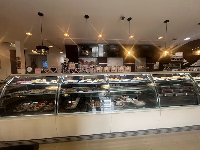 Dolce Bakery & Cafe Picture 5