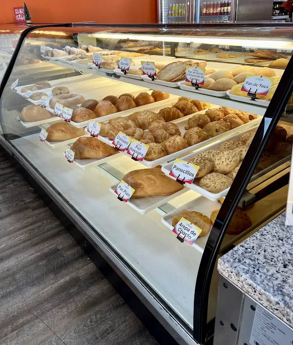 Café de Colombia Bakery Picture 2
