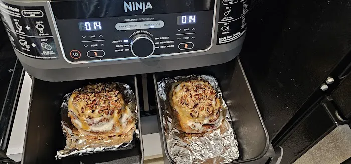 Cinnabon Picture 6