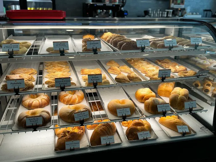 Fortuna Bakery & Coffee - Florida Mall (In-front of H&M) Picture 7