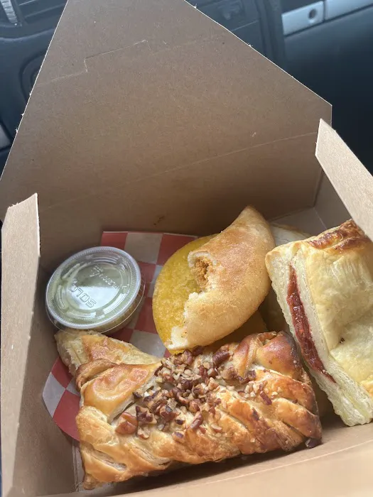 LA ESQUINA DE LA EMPANADA & BAKERY Picture 1
